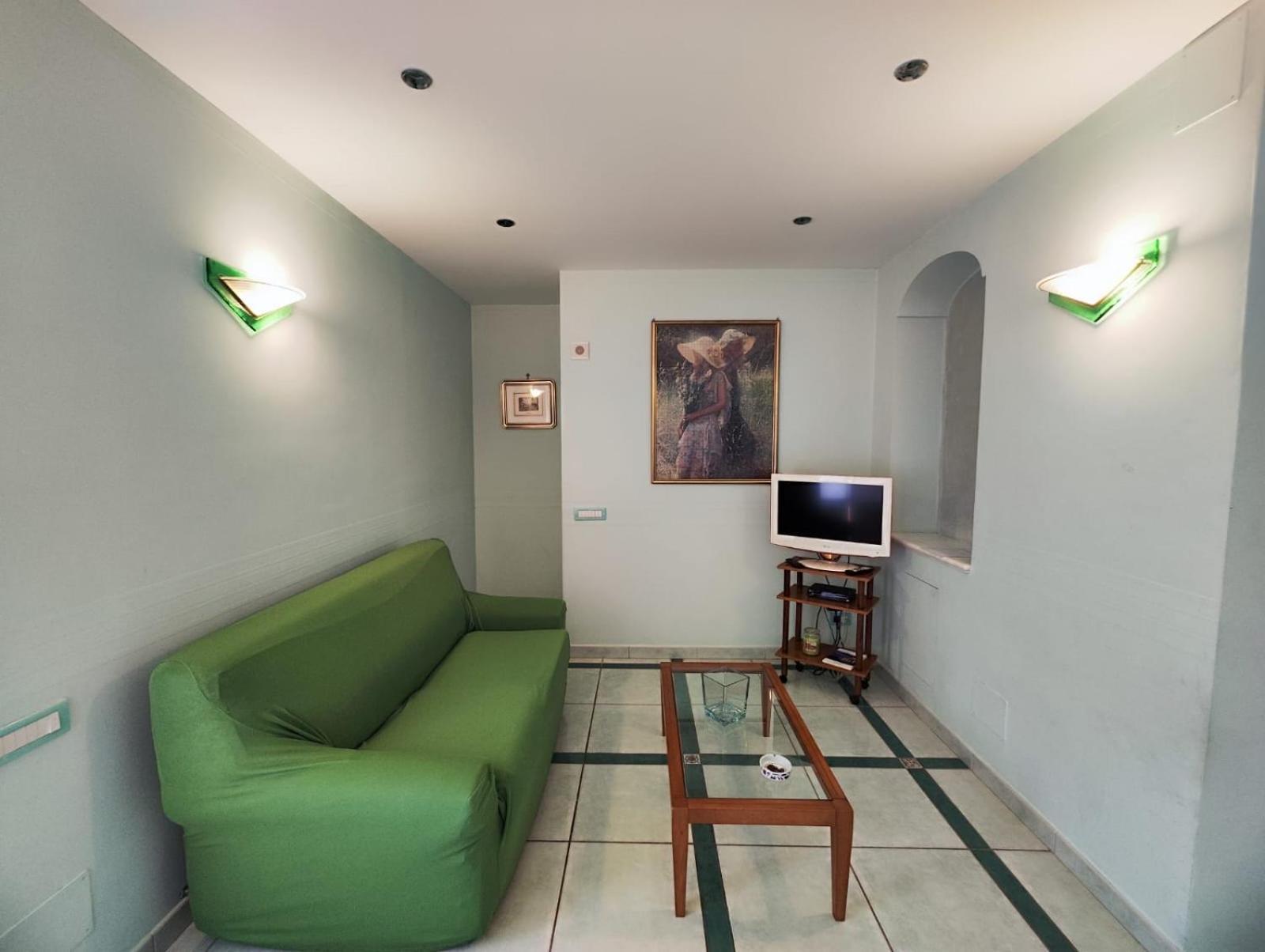 Gardeniapartment Минори Екстериор снимка